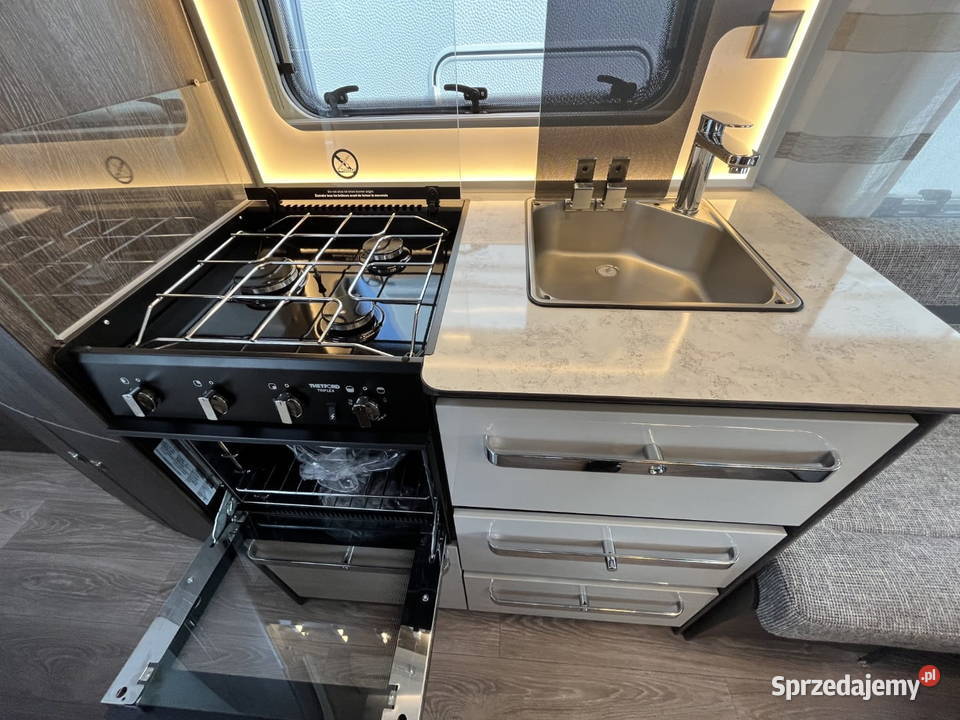 PRZYCZEPA KEMPINGOWA FENDT DIAMANT 560 DW Bieruń