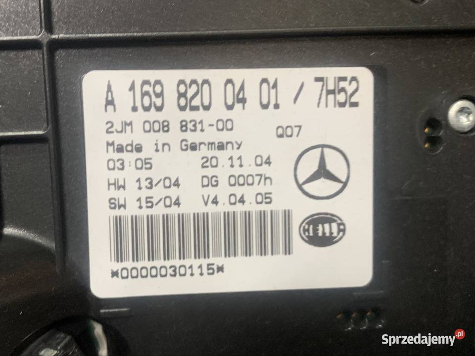 A1698200401 lampka oświetlenia kabiny mercedes a Rok produkcji 2008 Szczecin