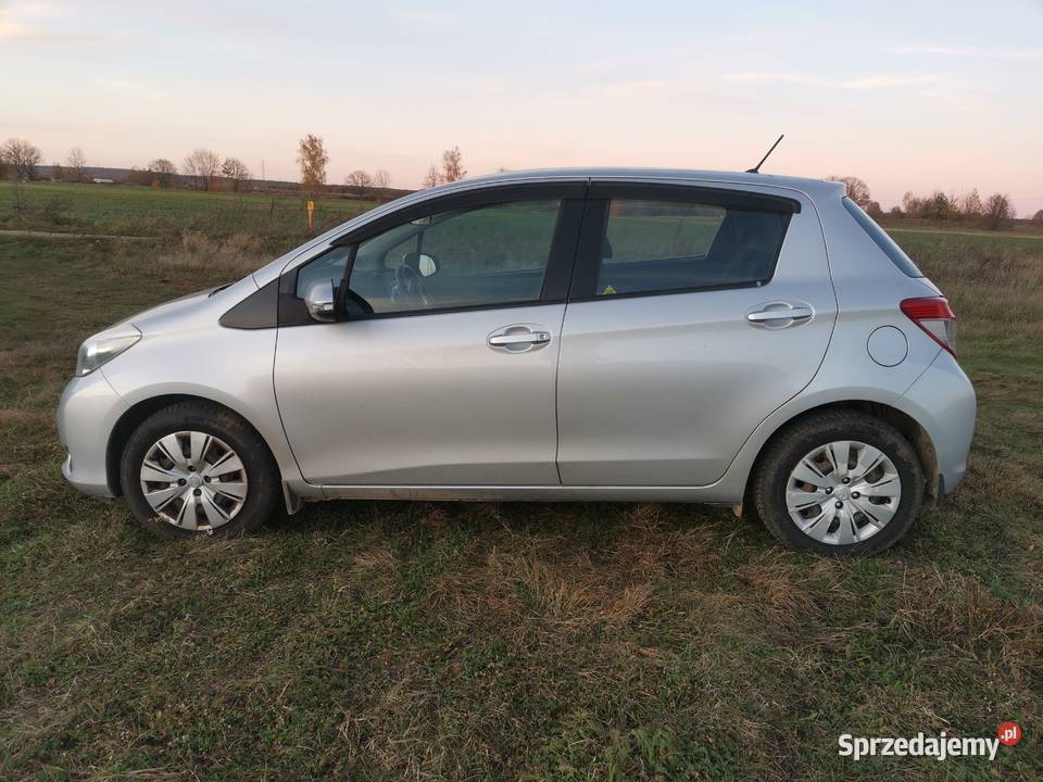 Toyota Yaris III 2013 13 benzyna Niski przebieg immobilizer lubuskie Drezdenko sprzedam