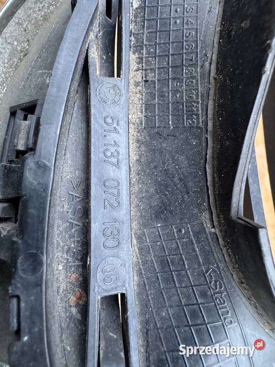 Grill nerka maski przód prawa BMW e46 lift