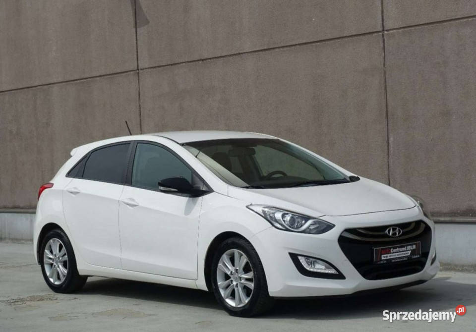 Hyundai i30 16 CRDi 110NawiKameraGO BrasilTylne sprzedam