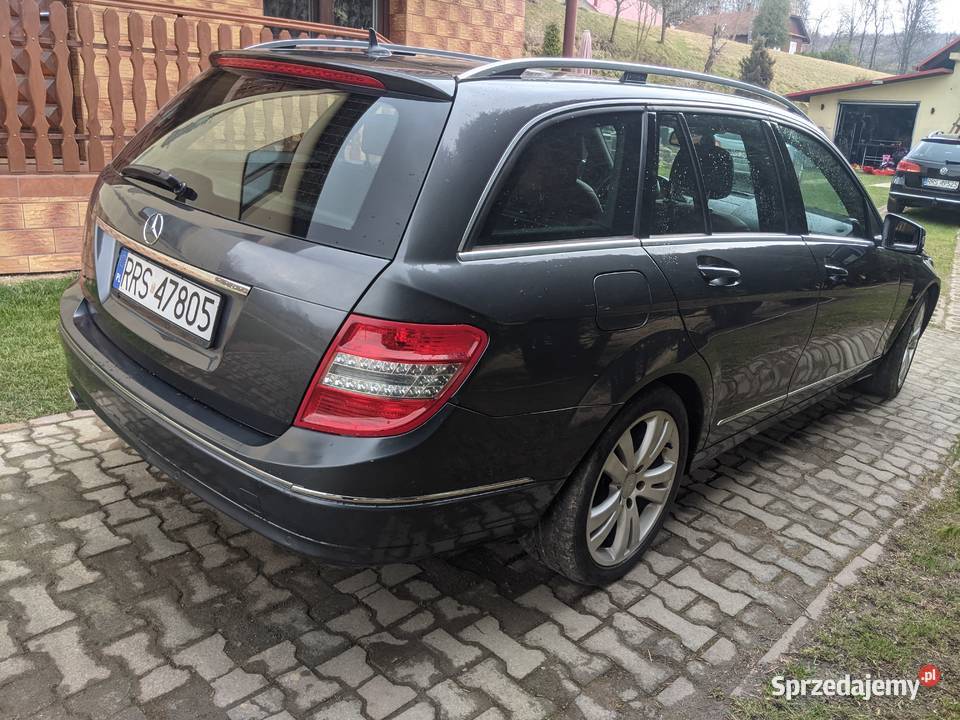 Mercedes Benz 2010r silnik 22 automat