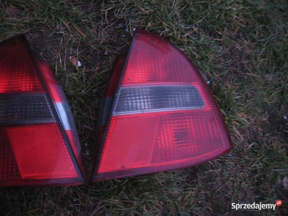 Lampa tylna prawa lewa Mitsubishi Carisma lift Kraków