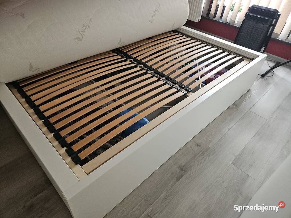 Sprzedam białe łóżko ikea 180 x 200 Łóżka