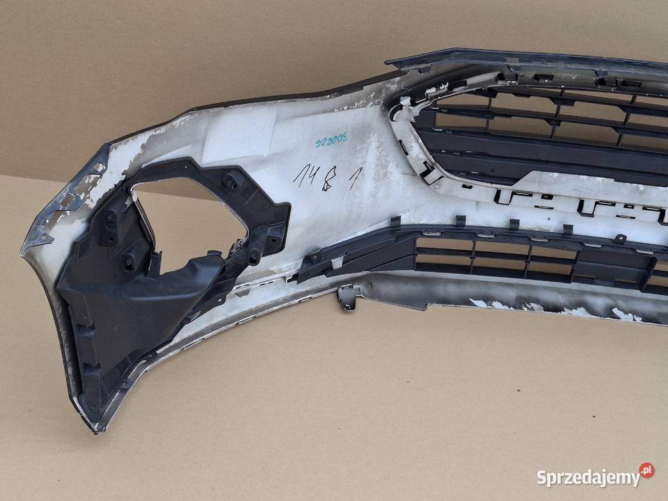 FORD FOCUS MK4 ZDERZAK PRZÓD PRZEDNI KRATKA Bieleń sprzedam