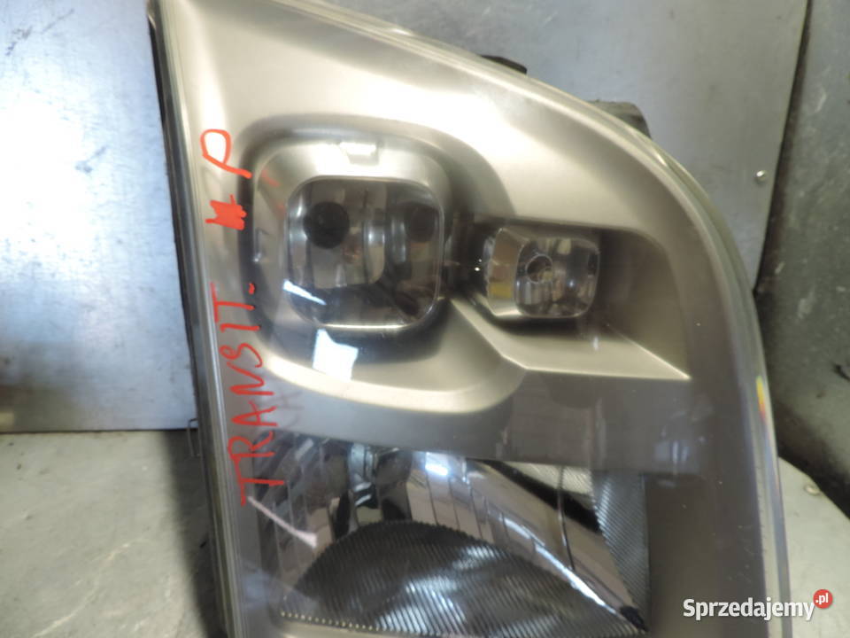 REFLEKTOR PRAWY LAMPA PRAWY PRZÓD FORD TRANSIT Rok produkcji 2009 małopolskie