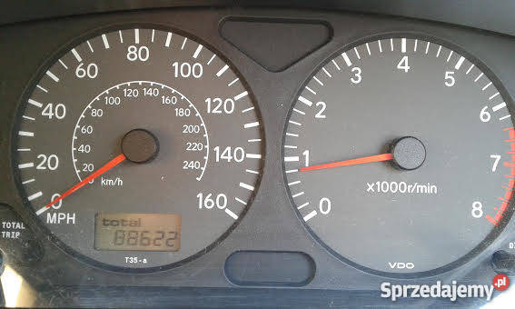 Toyota Avensis T22 sprężarka klimy 88 mil osobowe świętokrzyskie Cedzyna