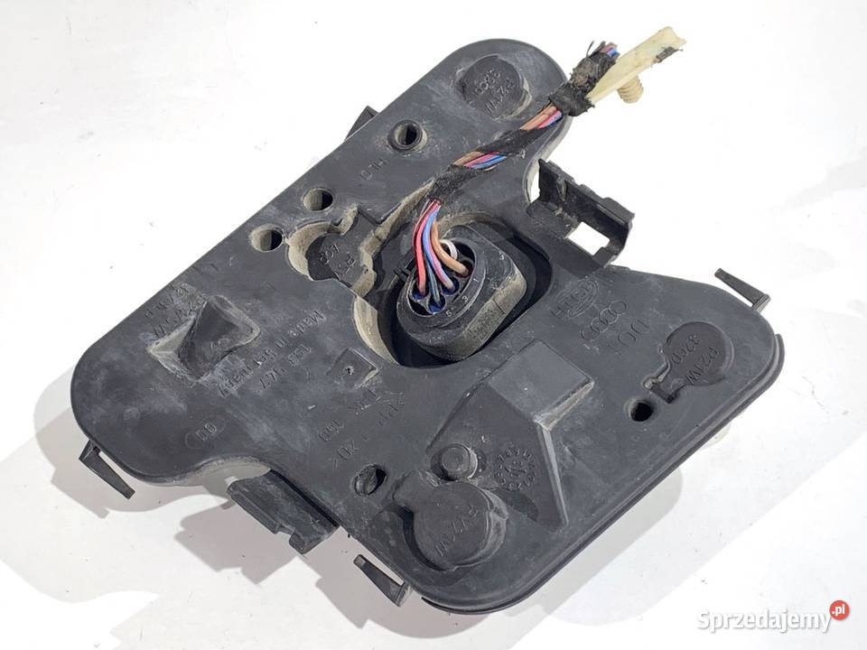 WKŁAD LAMPY LEWY TYŁ AUDI A4 B6 SedanLimuzyna osobowe
