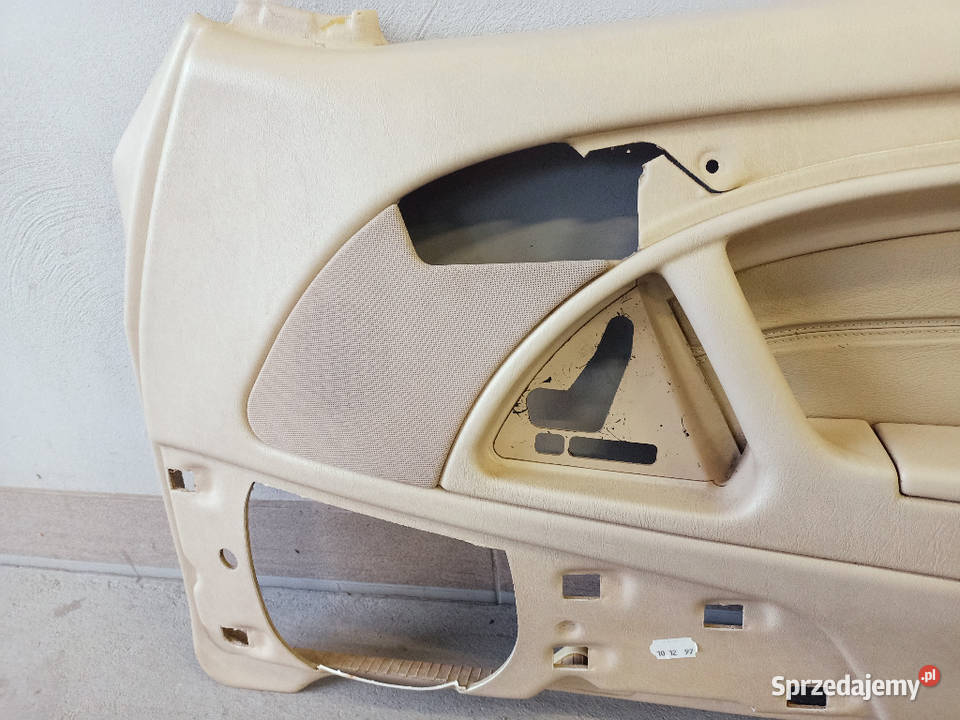 TAPICERKA BOCZEK DRZWI MERCEDES SL R129 LIFT Tapicerki samochodowe Lublin