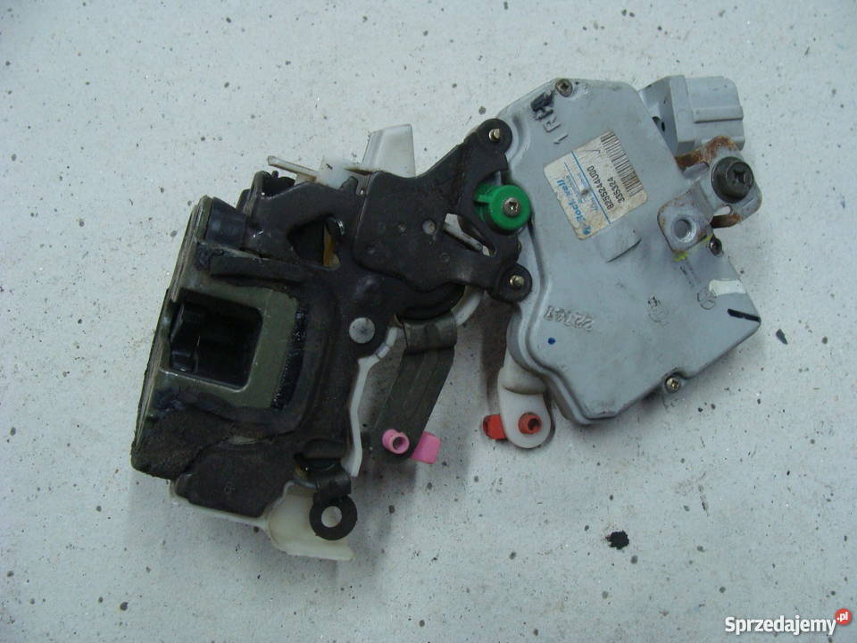 NISSAN PATROL Y61 PRAWY ZAMEK DRZWI TYLNY PRAWY