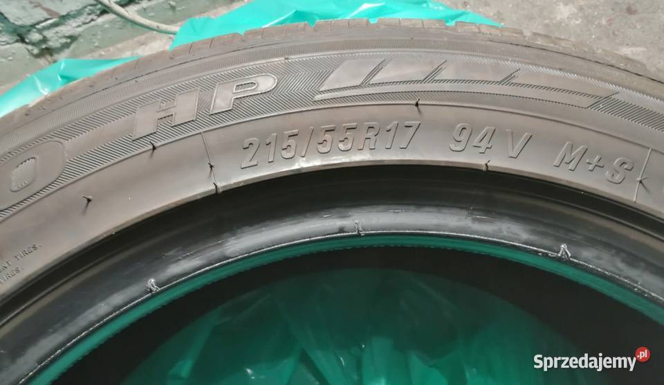 Opony całoroczne MAXXIS Bravo HP3M3 21555 R17 całoroczne sprzedam