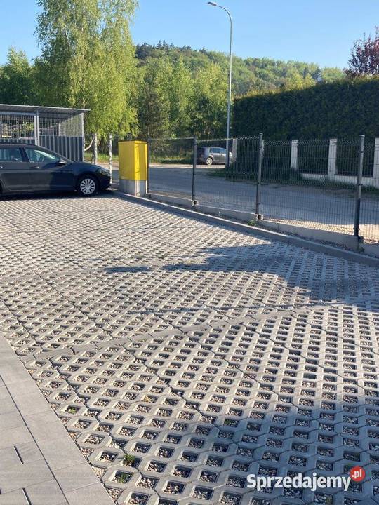 Miejsce postojowe do wynajęcia na nowym osiedlu przy budynku Reda