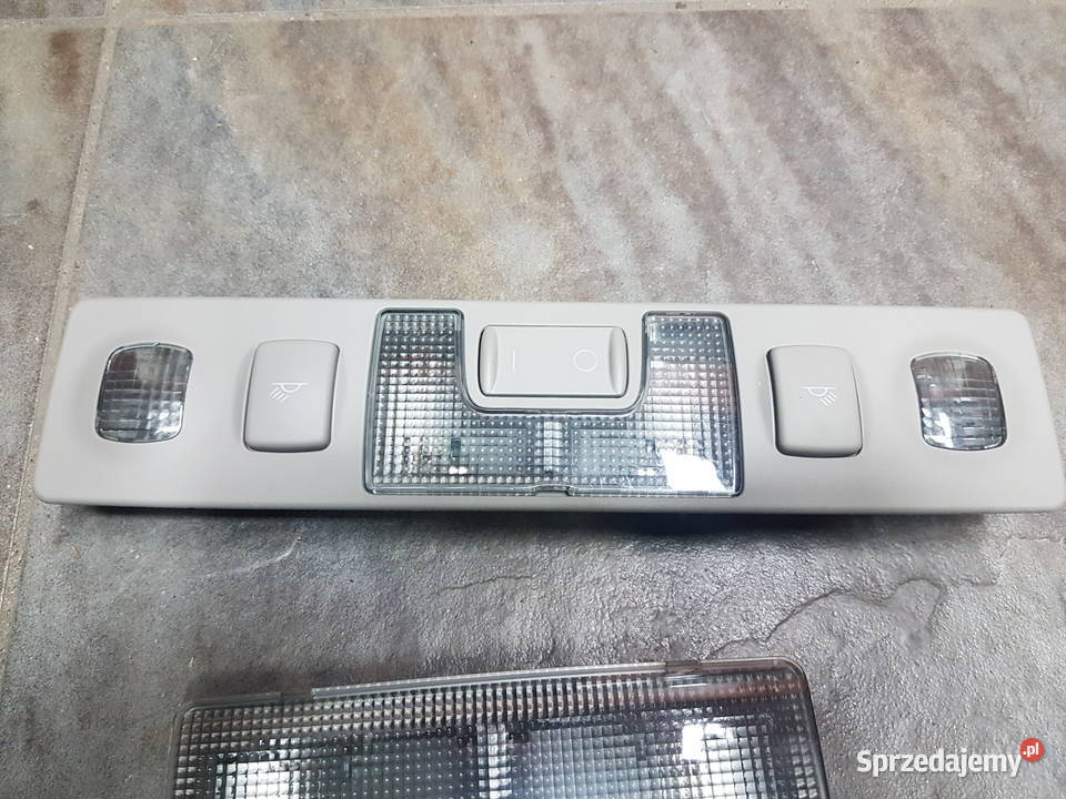 AUDI A8 S8 D2 LAMPKA WEWNETRZNA 4B0947105B Wyposażenie wnętrza Turek sprzedam
