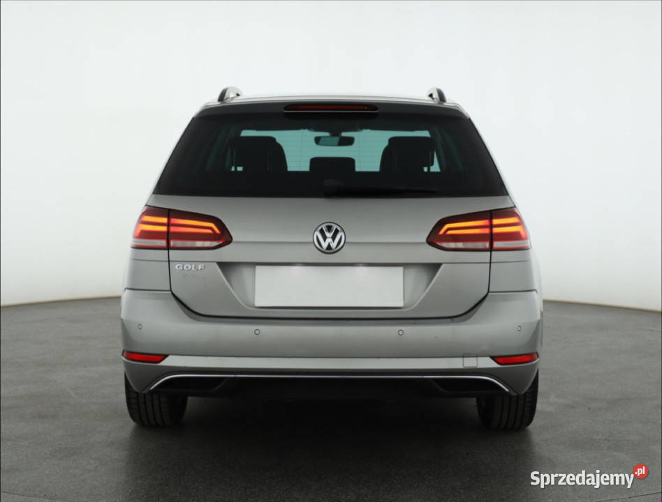 VW Golf 16 TDI Rok produkcji 2018 mazowieckie Piaseczno