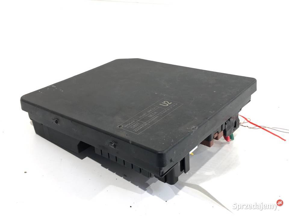 SKRZYNKA BEZPIECZNIKÓW NISSAN LEAF ZE0 osobowe