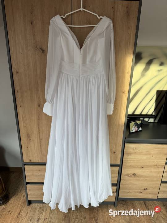 Piękna suknia ślubna biały Wądroże Wielkie