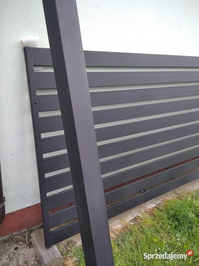 Słupki 100x100x3 Słupki sprzedam