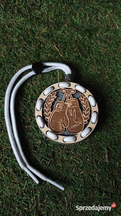 Wielorazowy Zapach do Samochodu z Drewna mazowieckie