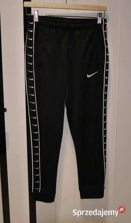 Nike świetne spodnie dresowe 147 158 sprzedam