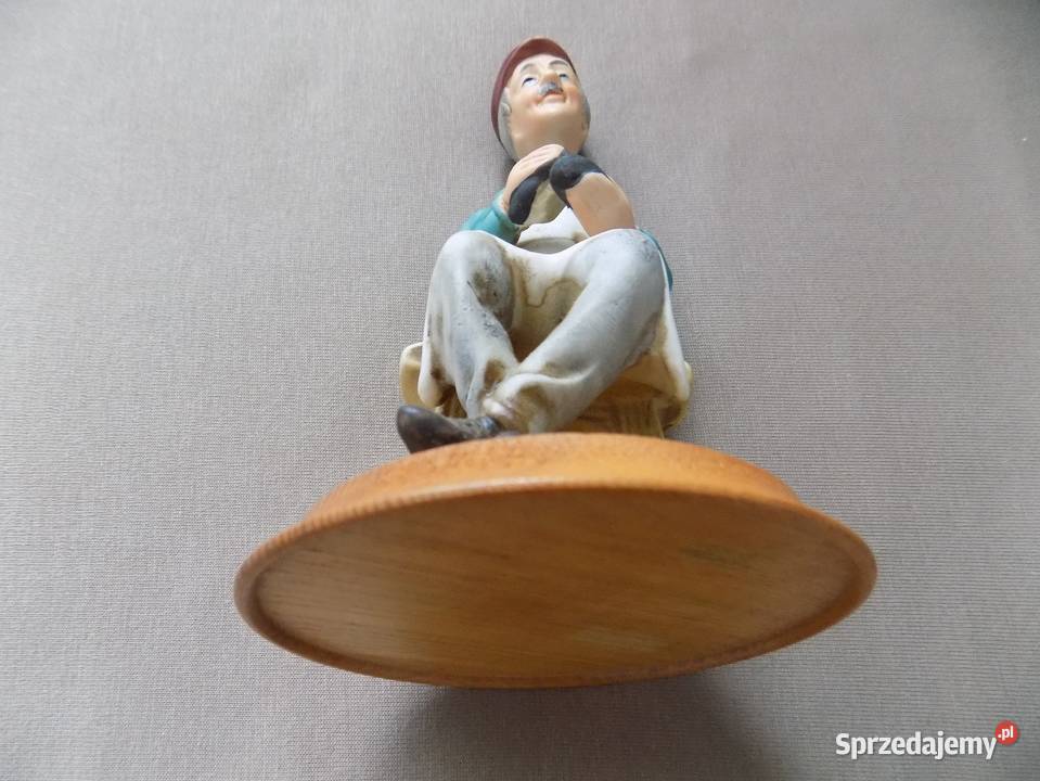 FIGURKA PUCYBUTA Porcelana i szkło Żabno sprzedam