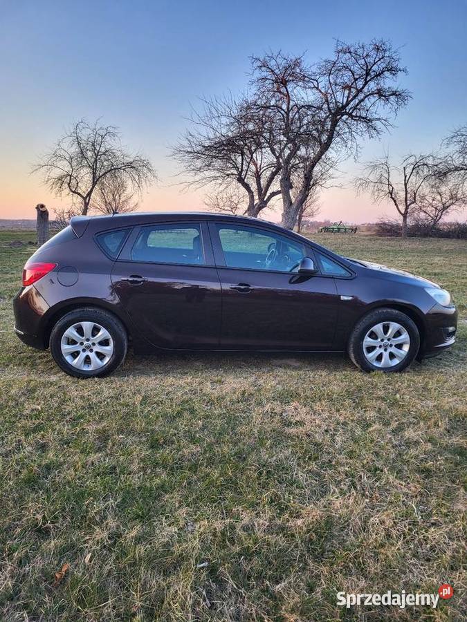 Opel Astra J 14 turbo 140 lpg prywatne raport brązowy Lublin