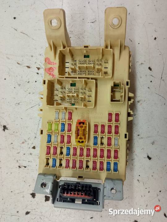 SKRZYNKA BEZPIECZNIKÓW 919511J030 12 B Hyundai świętokrzyskie