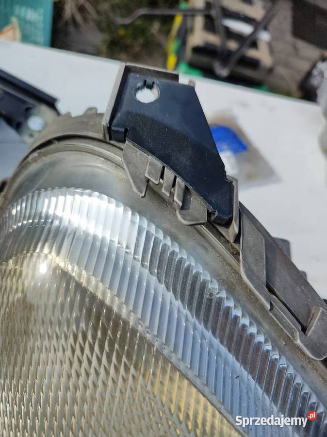 Lampa prawy przód Mercedes w168 0301152202