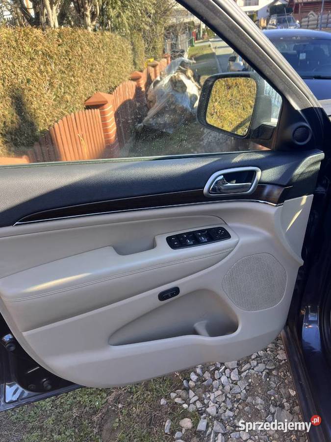 Jeep grand cherokee wk2 36 4x4 Krosno sprzedam