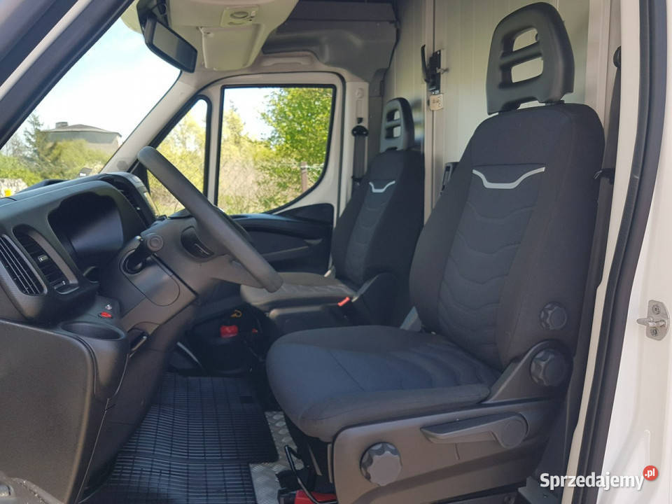 Iveco Daily KONTENER NISKOPODŁOGOWY 443x223x242 manualna śląskie