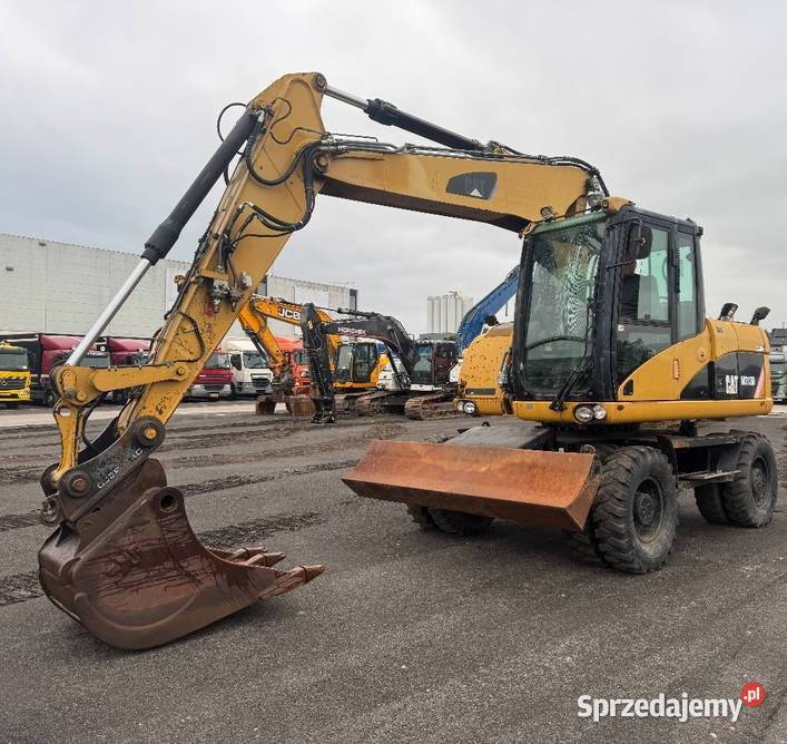 Koparka kolowa CAT