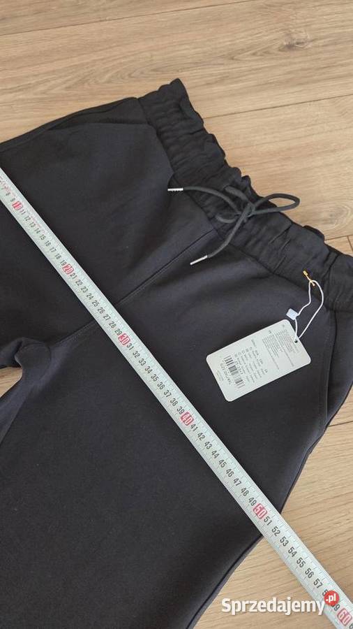 Damskie spodnie leginsy czarne Pleszew
