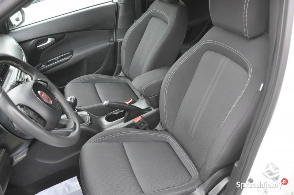 Fiat Tipo 14 95 hatchback Black Edition LED światła do jazdy dziennej sprzedam