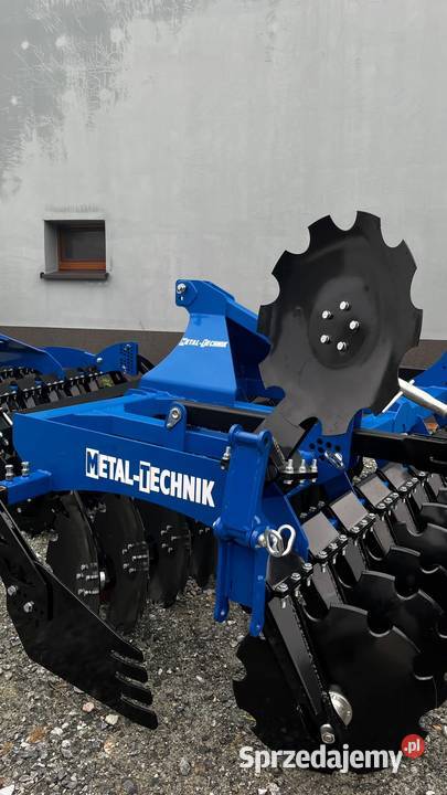 Brona talerzowa MetalTechnik 30m wał daszkowy Piątek sprzedam