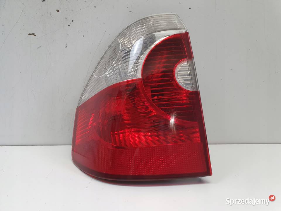 BMW X3 E83 0310r TYLNA LAMPA LEWA lewy tył Rudka