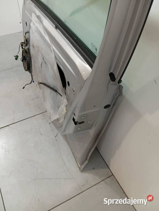DRZWI PRAWE PRZÓD 5D Z176 Opel Corsa V 2014 E osobowe