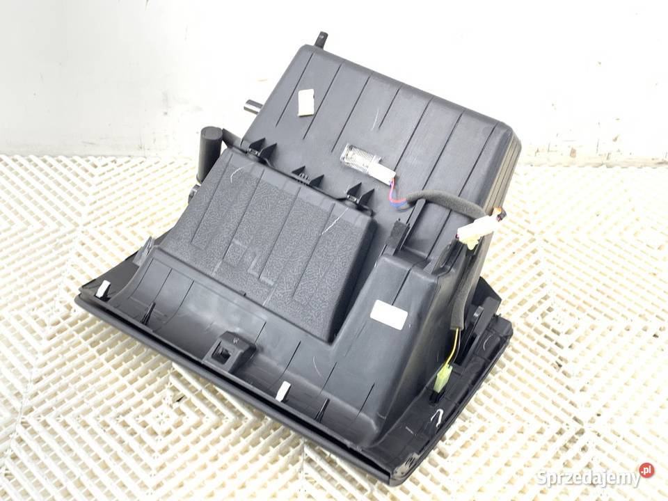 SCHOWEK PASAŻERA KIA VENGA Hatchback PÓŁKA DESKI Części samochodowe