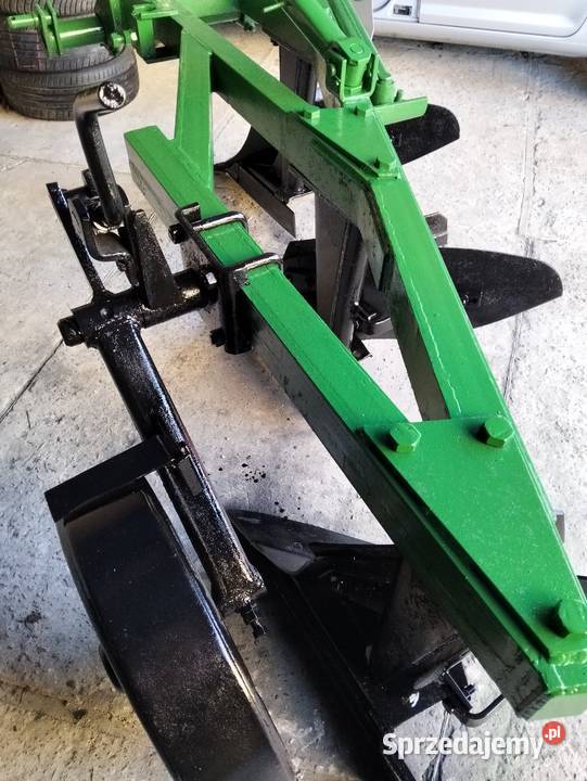Sprzedam pług 3 skibowy Grudziądz świętokrzyskie Huta Koszary