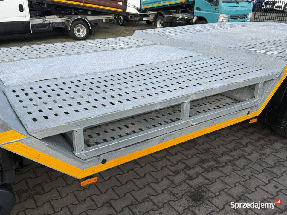 Iveco EUROCARGO 120E25 E6 Laweta Zagłebiana Motoryzacja Widełki