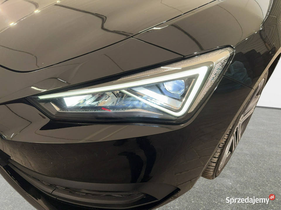 Seat Leon VAT 23 Xcellence 15TSI 150 DSG światła LED Myślenice