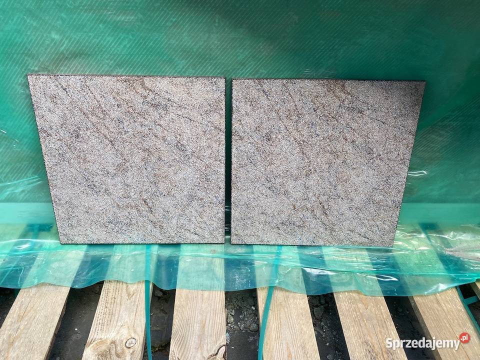 Płytka podłogowa marron 41x41 vives