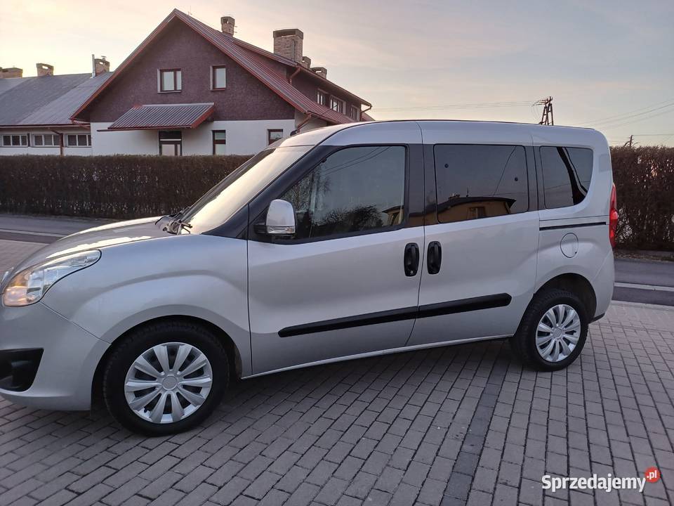 Opel Combo Tour 20 Cdti 2013r Rok produkcji 2013 Krosno
