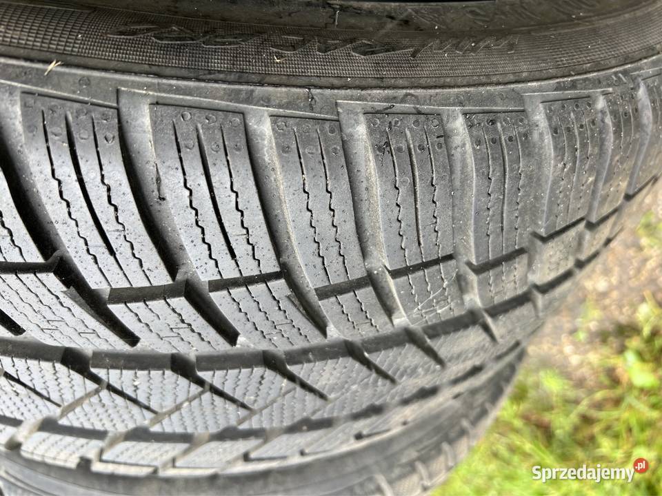 Opony zimowe Vredestein 255 40R19 sprzedam