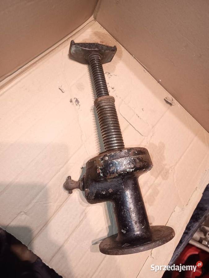 lewarek śrubowy Leśna