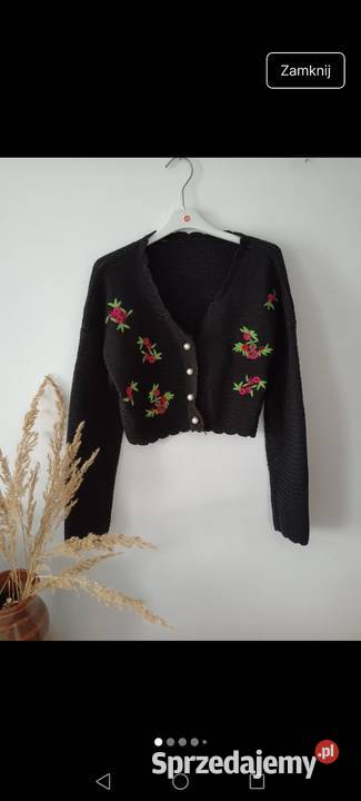 Sweterek krótki długie rękawy czarny haftowane czarny Krosno