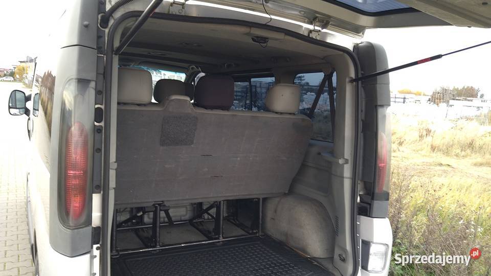 renault trafic 2006r 25 diesel 7 osobowy kllima Szczecin sprzedam