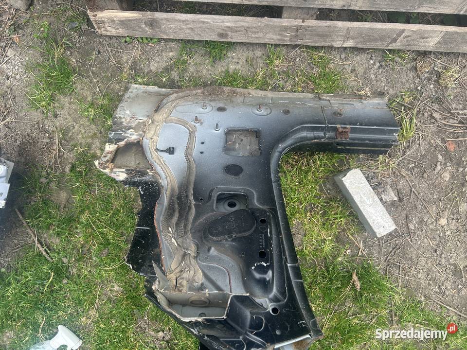 Lewy słupek początek progu Mercedes c w 205