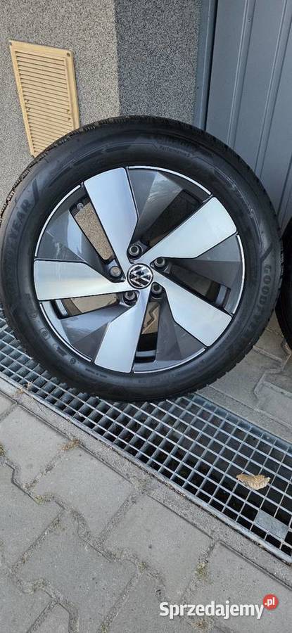 Oryginalne Koła Vw Passat Vw Golf R17Opony 2024