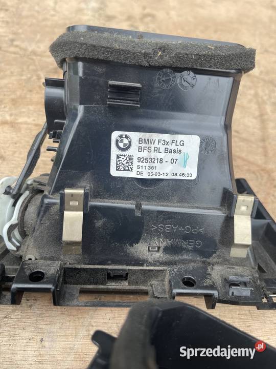Kratka nawiewu lewa BMW F30 F31 F32 podkarpackie Stalowa Wola sprzedam