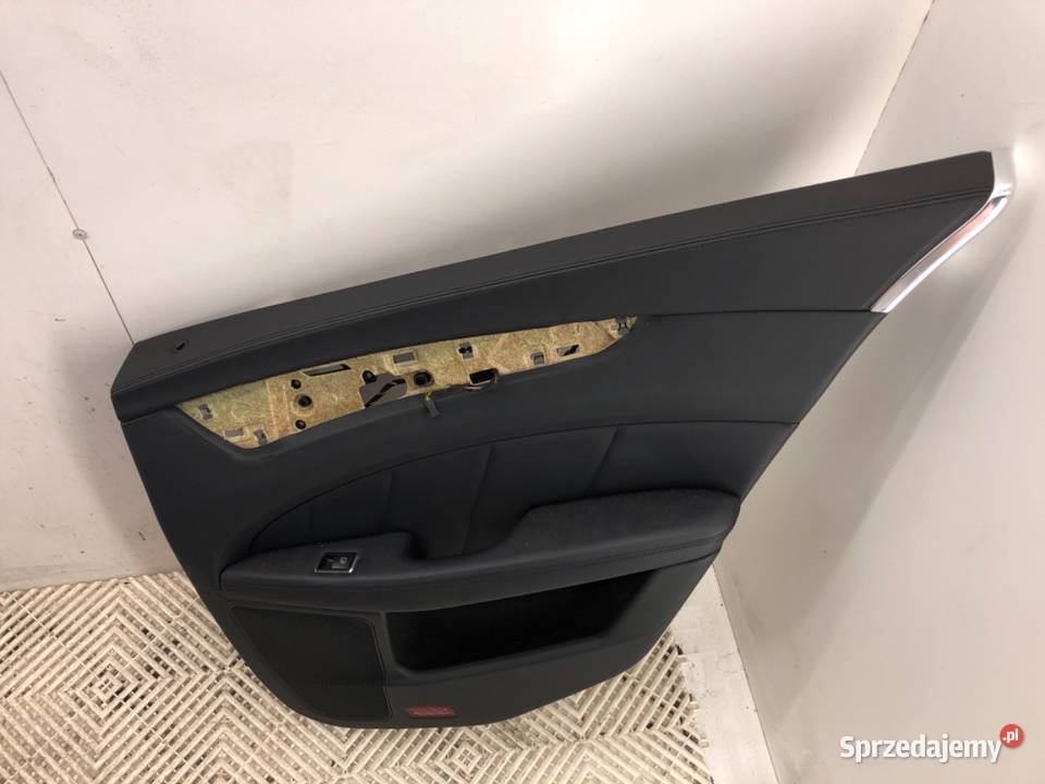 BOCZEK DRZWI PRAWY TYŁ MERCEDES C218 Hatchback osobowe