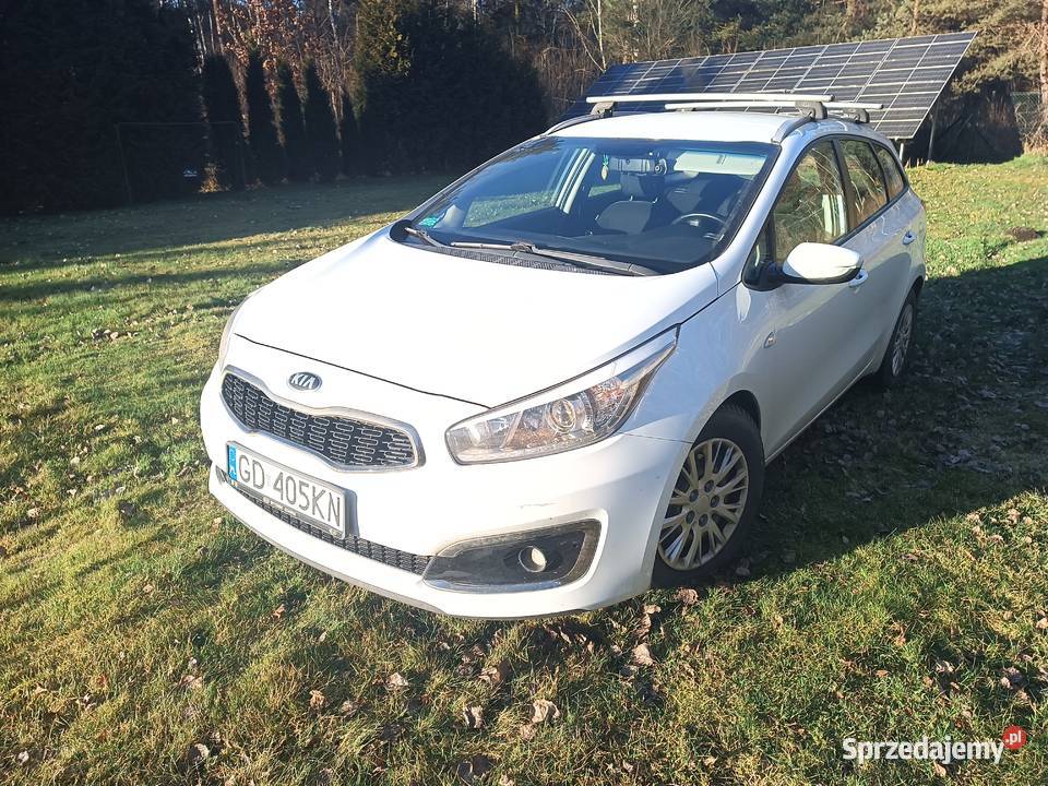 Kia Ceed kombi 2015r benzyna 16 Dobrzewino